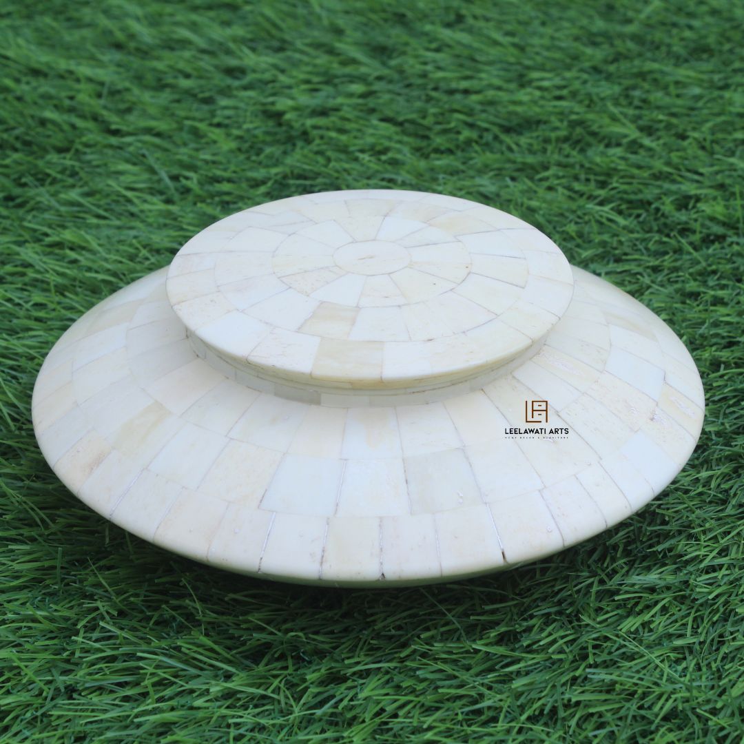 2 Leelawati Arts : White Color Round Jewelry Box - Image 1