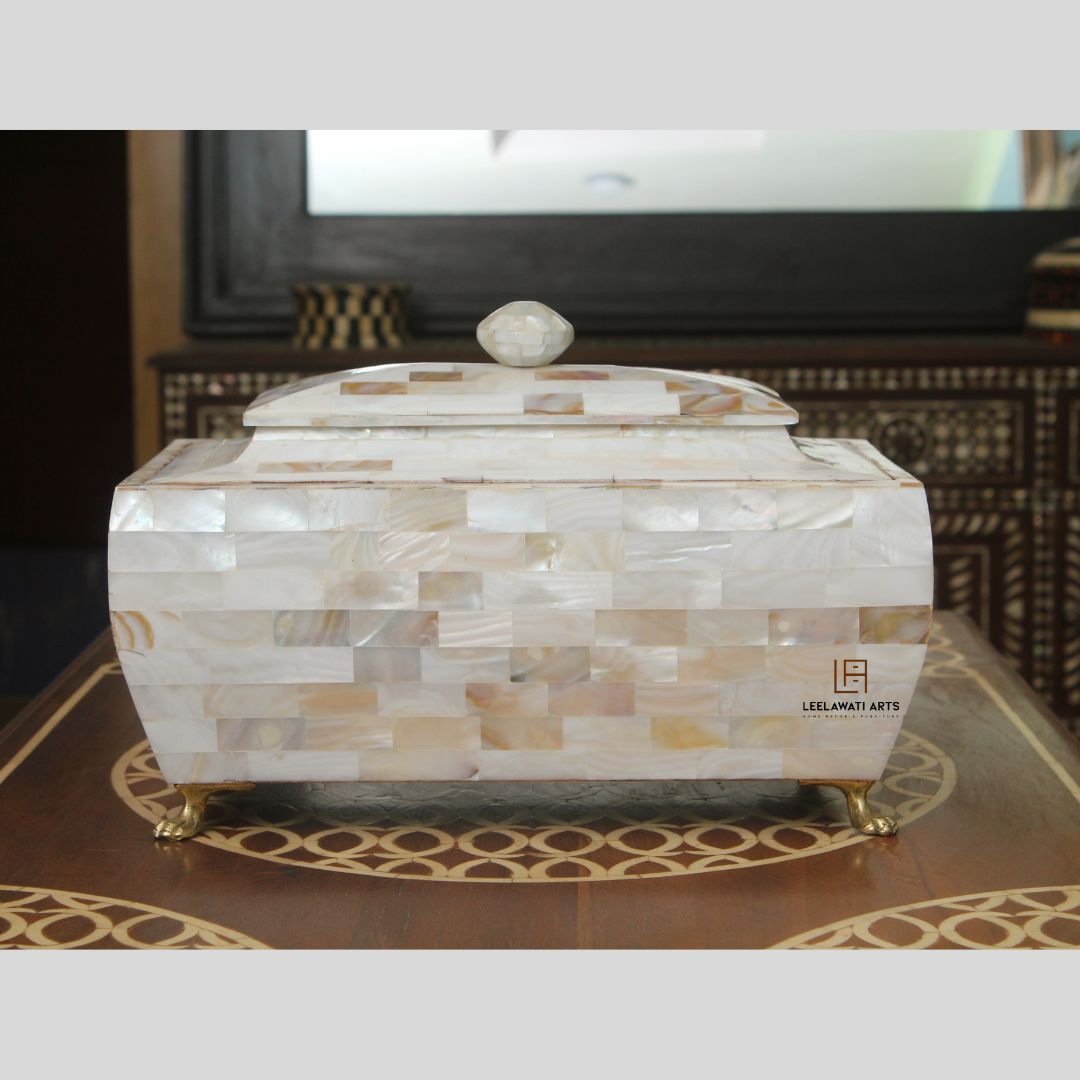 4 LEELAWATI ARTS : HOME DECOR MOTHER OF PEARL BOX - Image 1