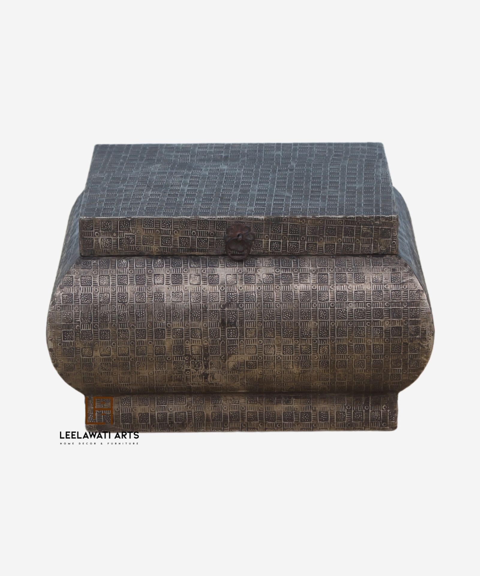 Untitled-design-2021-09-10T153758.273.jpg Royal Antique Brass Box - Image 1