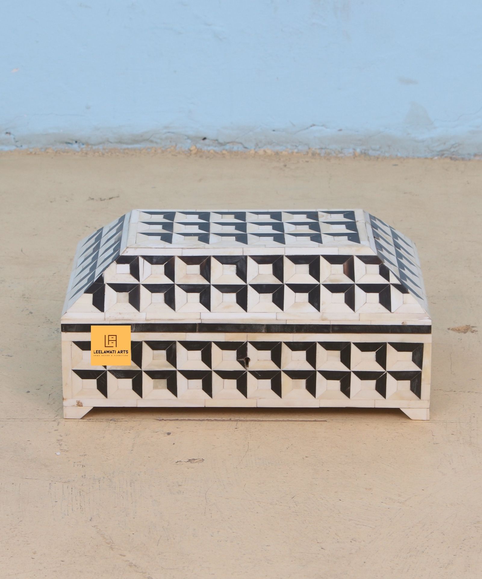 Untitled-design-2021-12-17T150231.120.jpg Leelawati Arts : Bone Inlay Black And White Box - Image 1